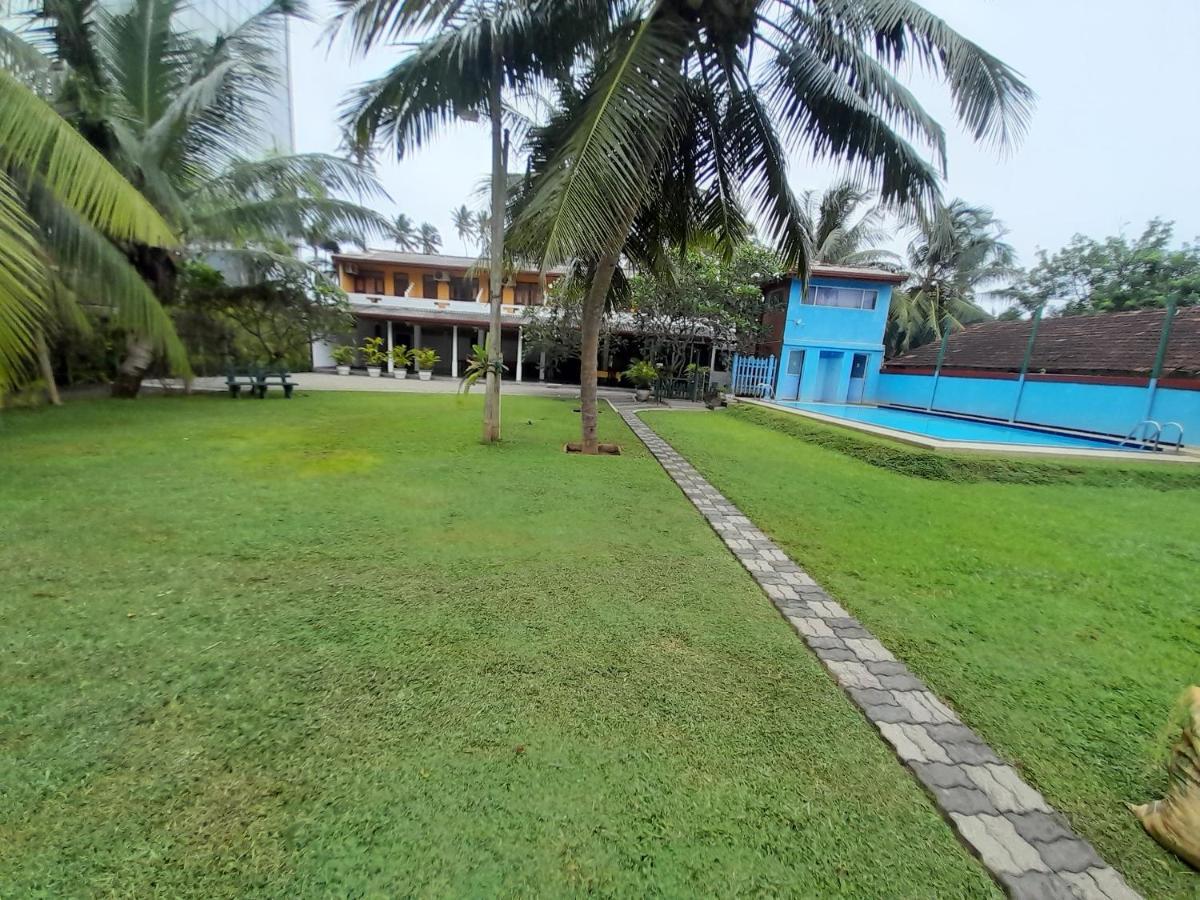 Larn'S Villa Hotel & Apartment Wadduwa Eksteriør billede