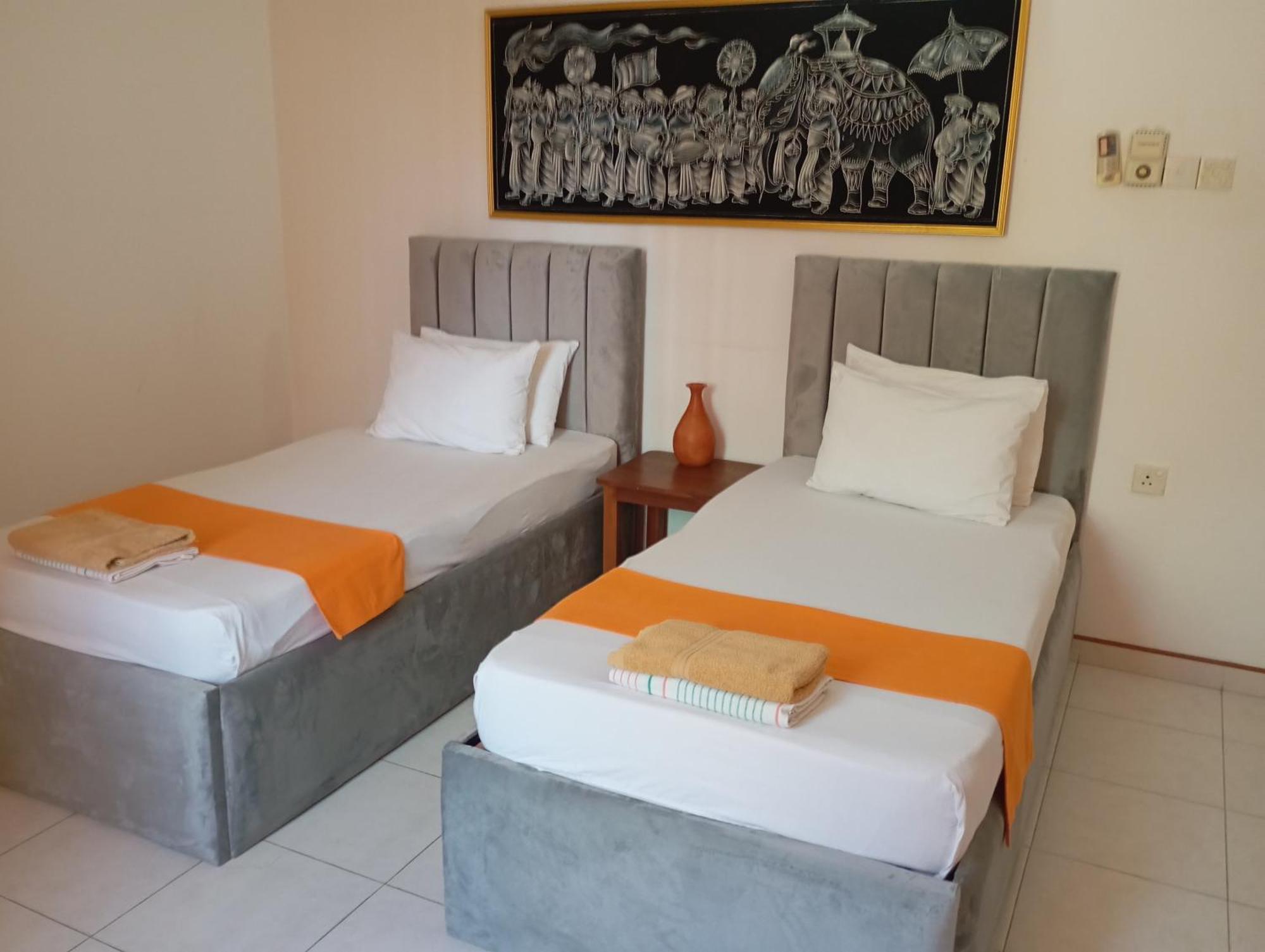Larn'S Villa Hotel & Apartment Wadduwa Eksteriør billede
