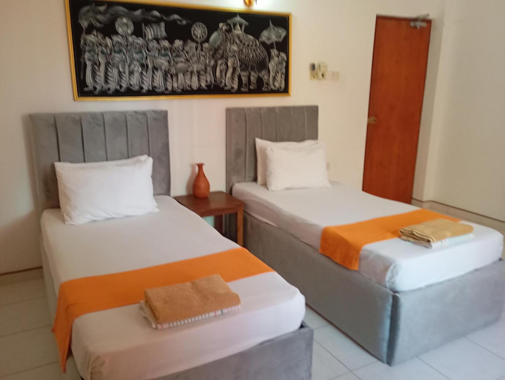 Larn'S Villa Hotel & Apartment Wadduwa Eksteriør billede