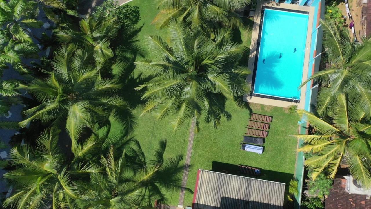 Larn'S Villa Hotel & Apartment Wadduwa Eksteriør billede